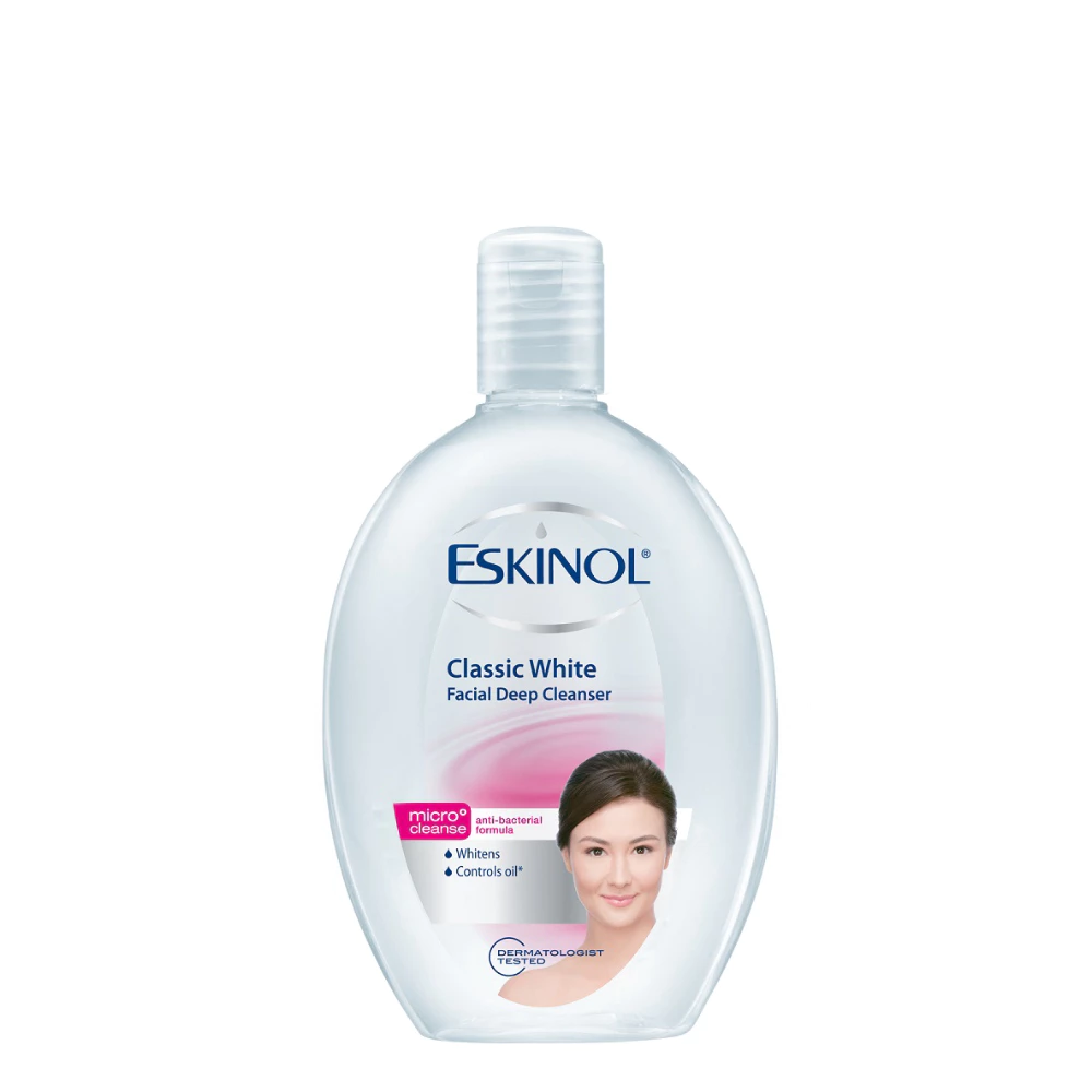 Bottle of Eskinol Classic White Facial Deep Cleanser with Vitamin B3 for whitening and blackhead prevention.
